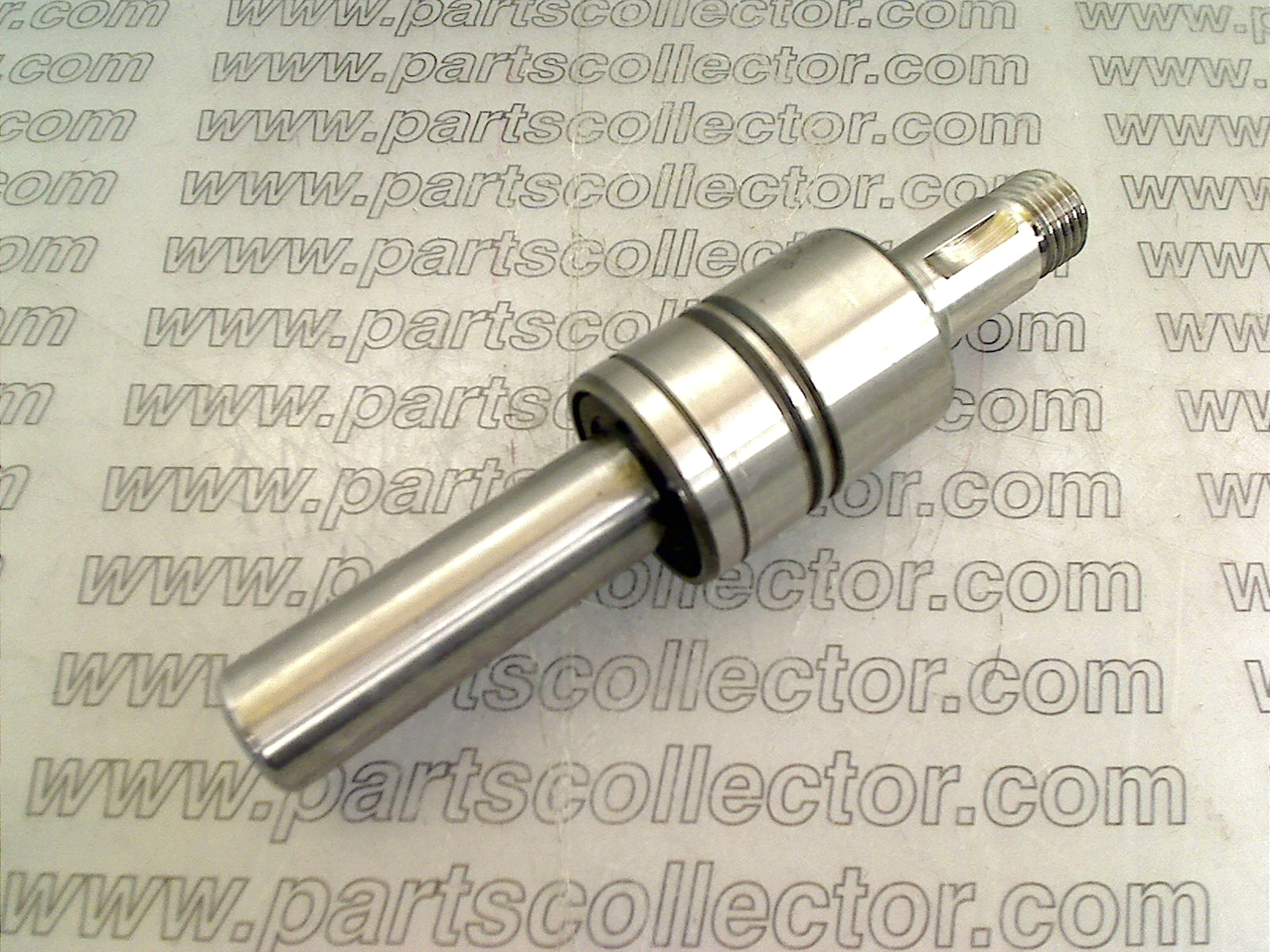 WATER PUMP SHAFT WITH BEARING