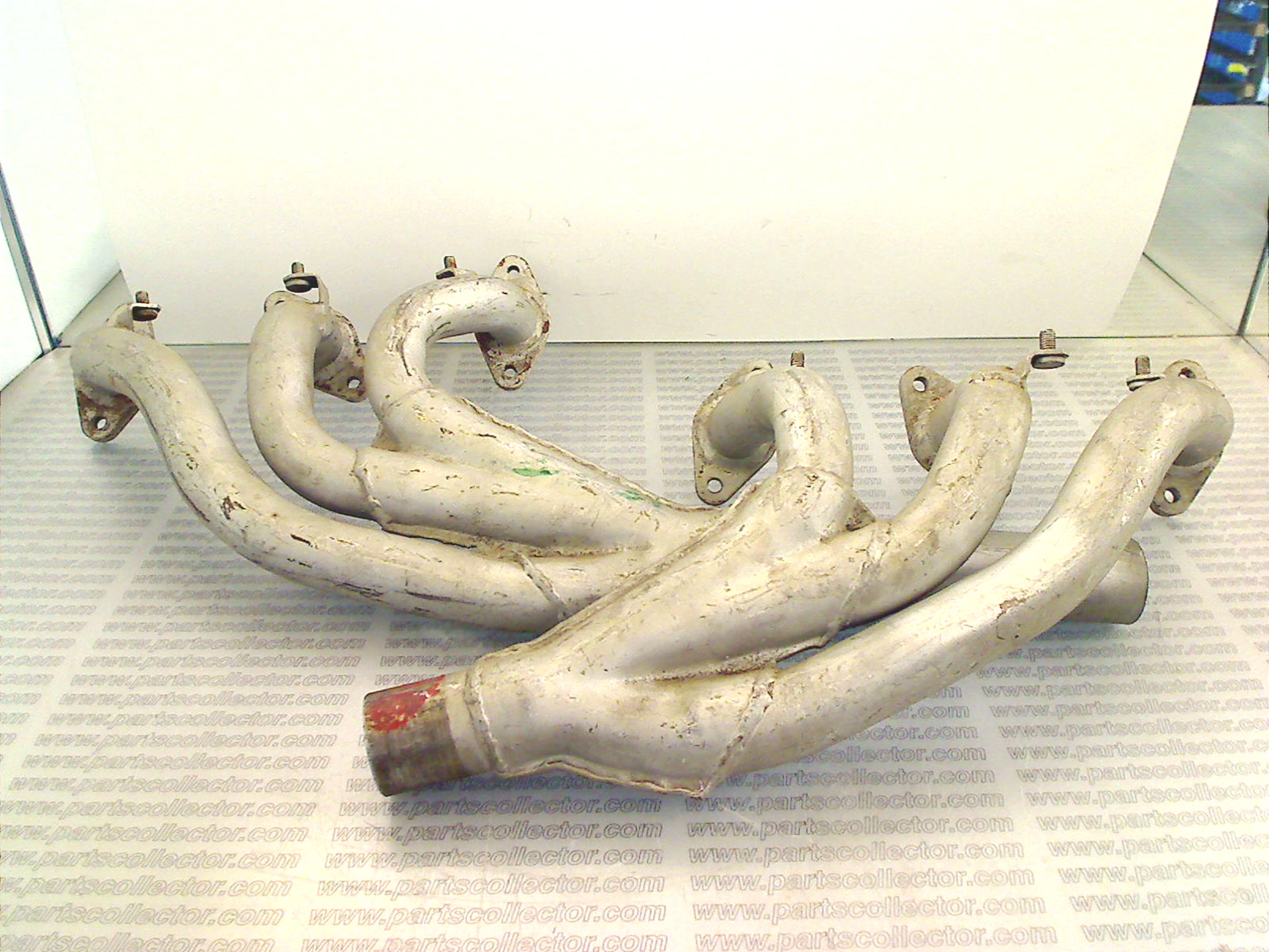PAIR OF EXHAUST  MANIFOLDS