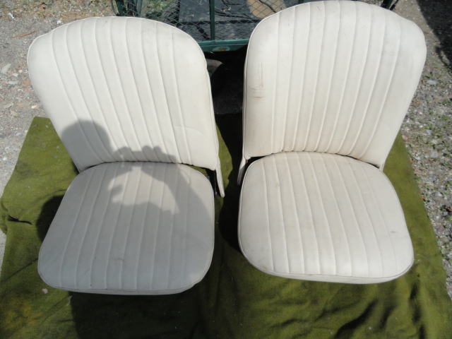 COMPLETE SEAT SET IN WHITE SKY