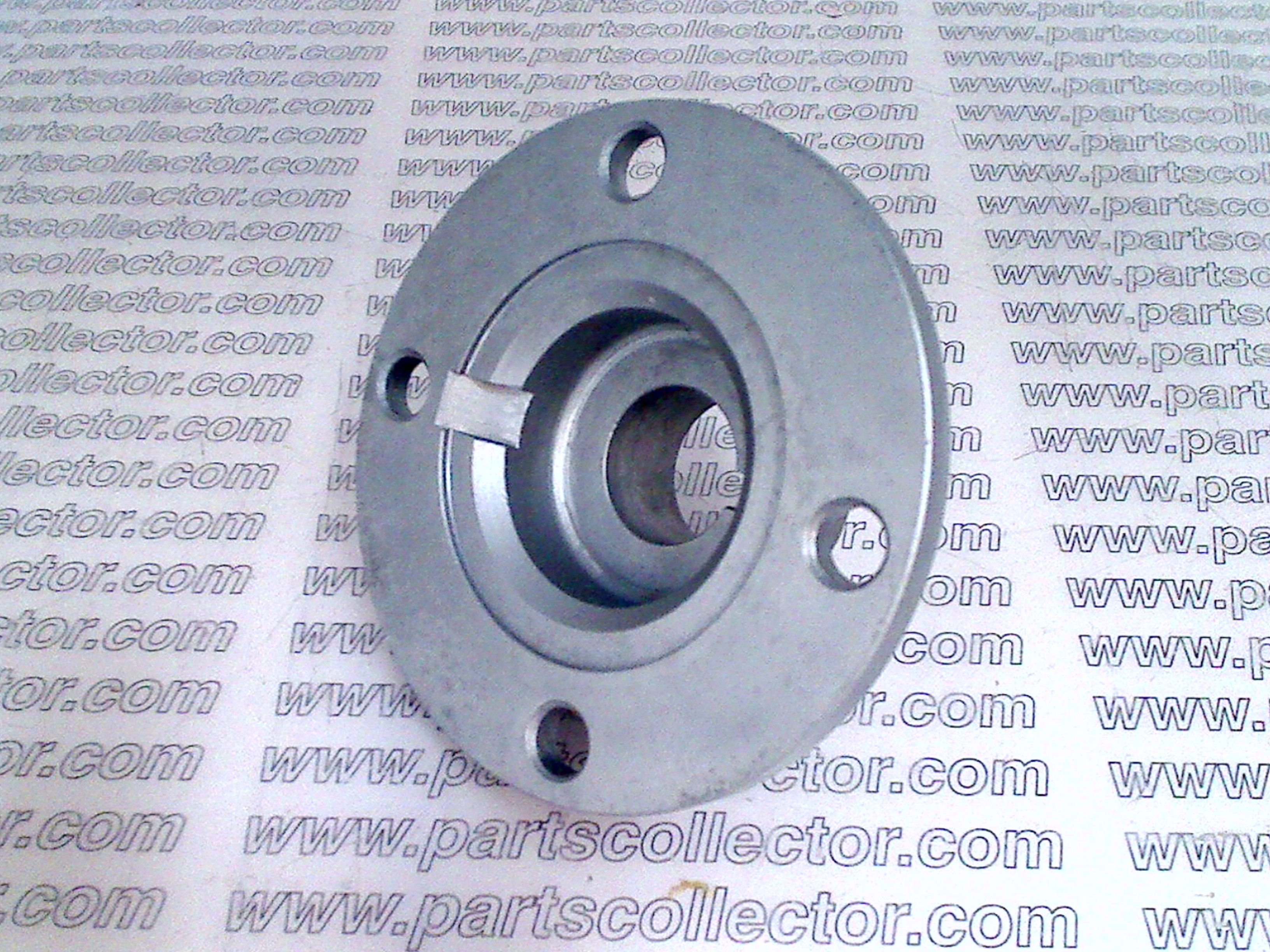 GEARBOX OUTPUT FLANGE ON DRIVE SHAFT MASERATI 3500GT ZF S517 GEARBOX