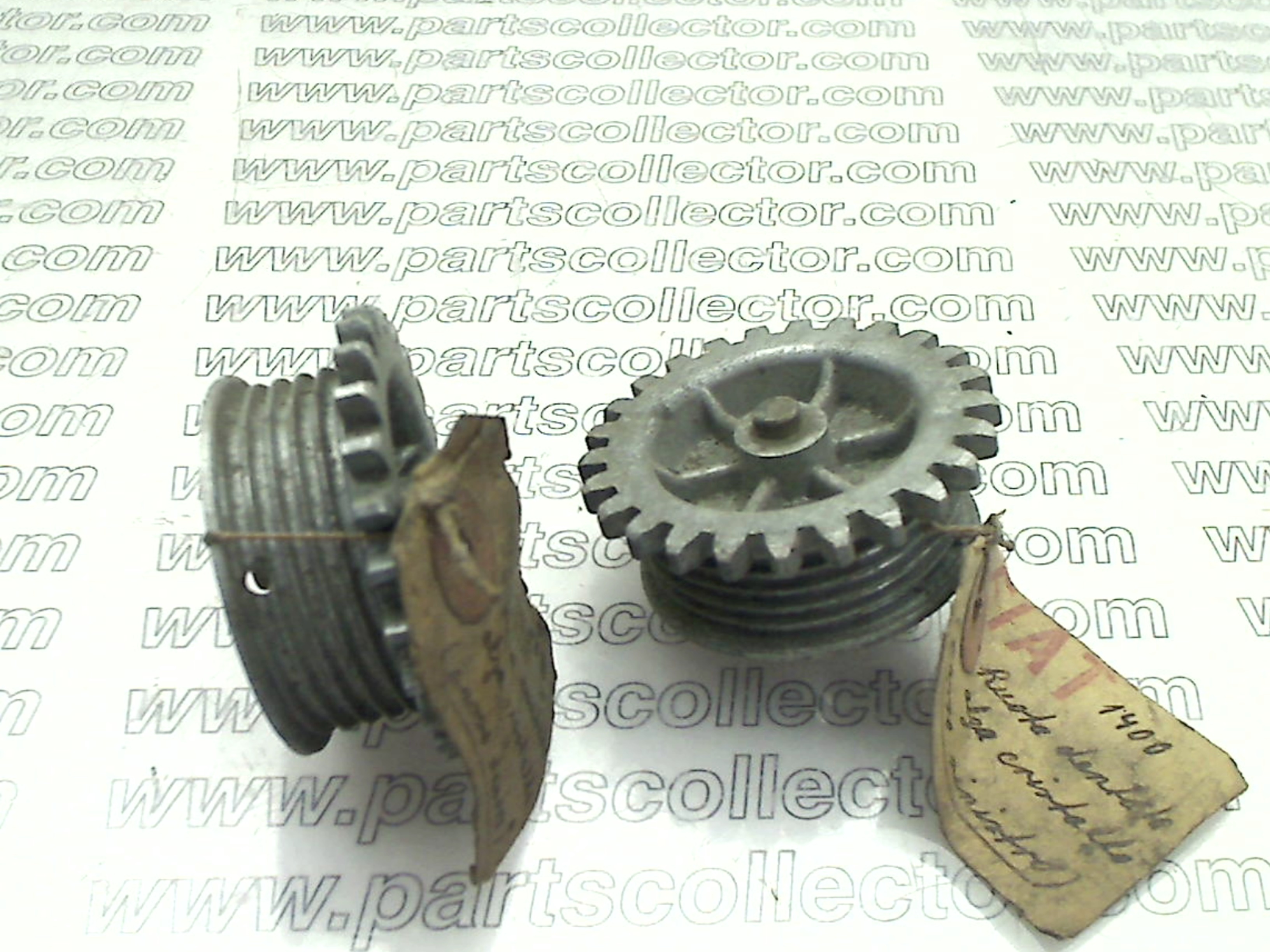 FIAT 1400 TOOTHED WINDOW REGULATOR GEARS RIGHT AND LEFT