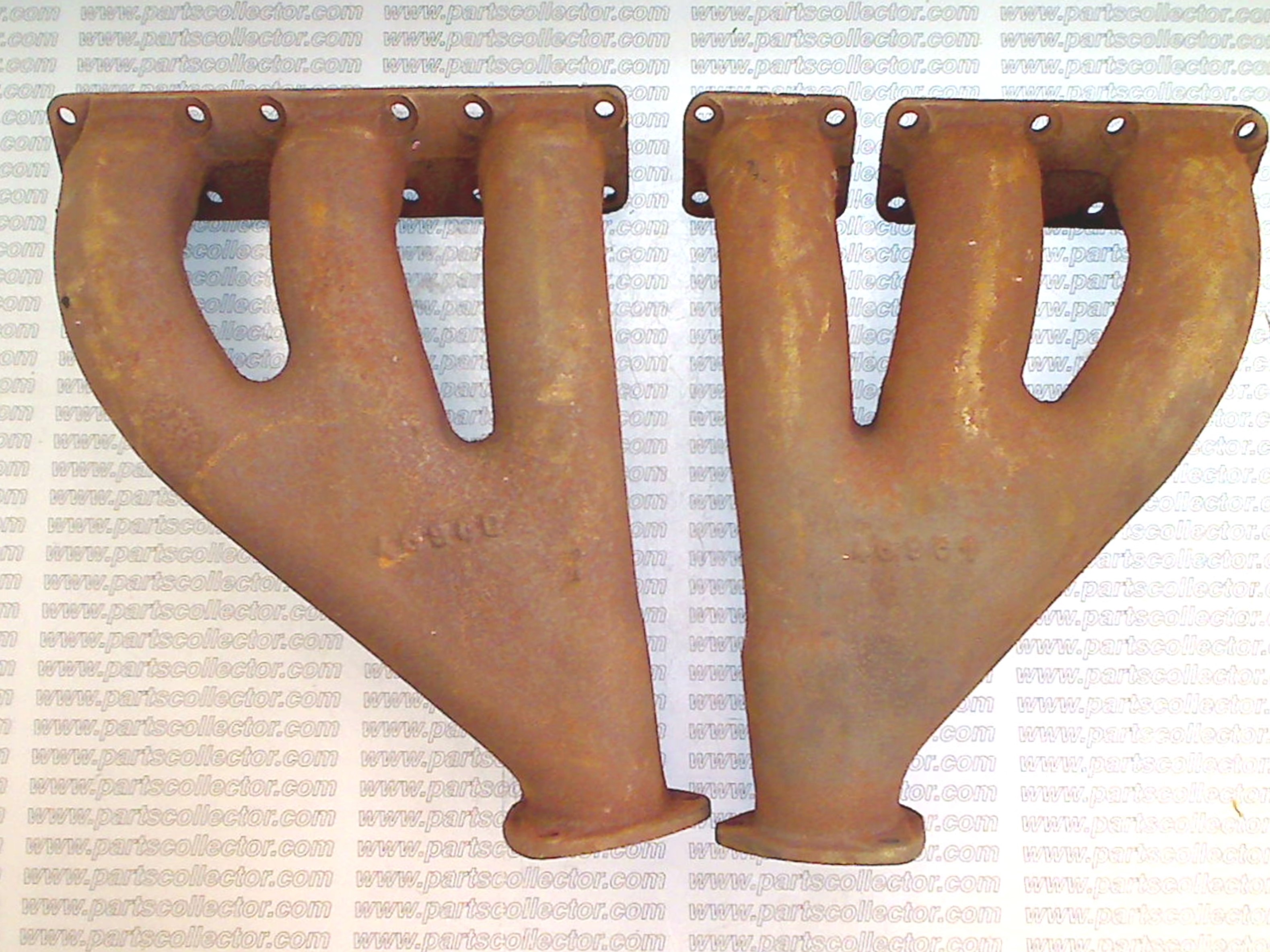 SET OF EXHAUST MANIFOLDS 