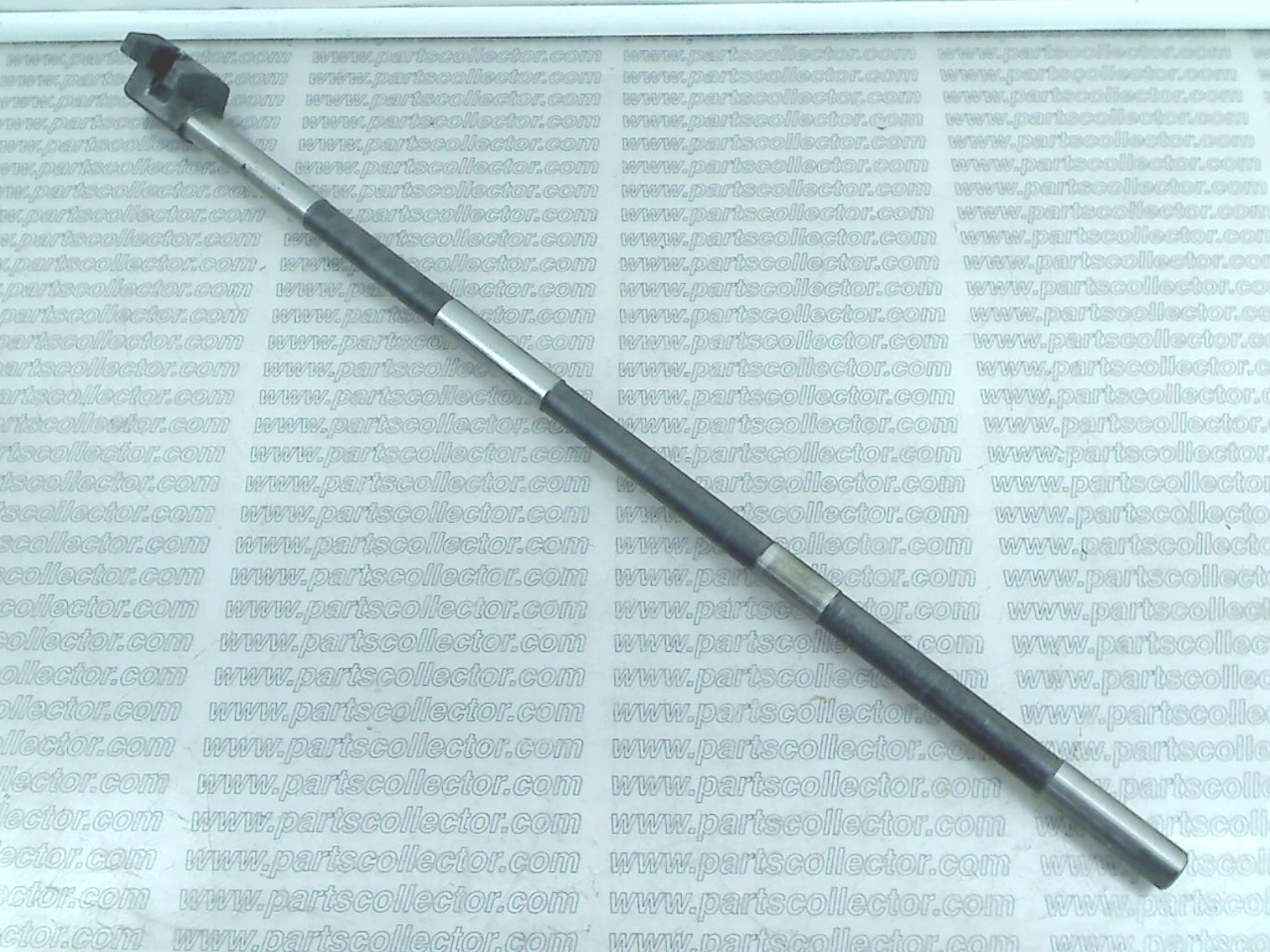 1ST AND 2ND SPEED CONTROL ROD