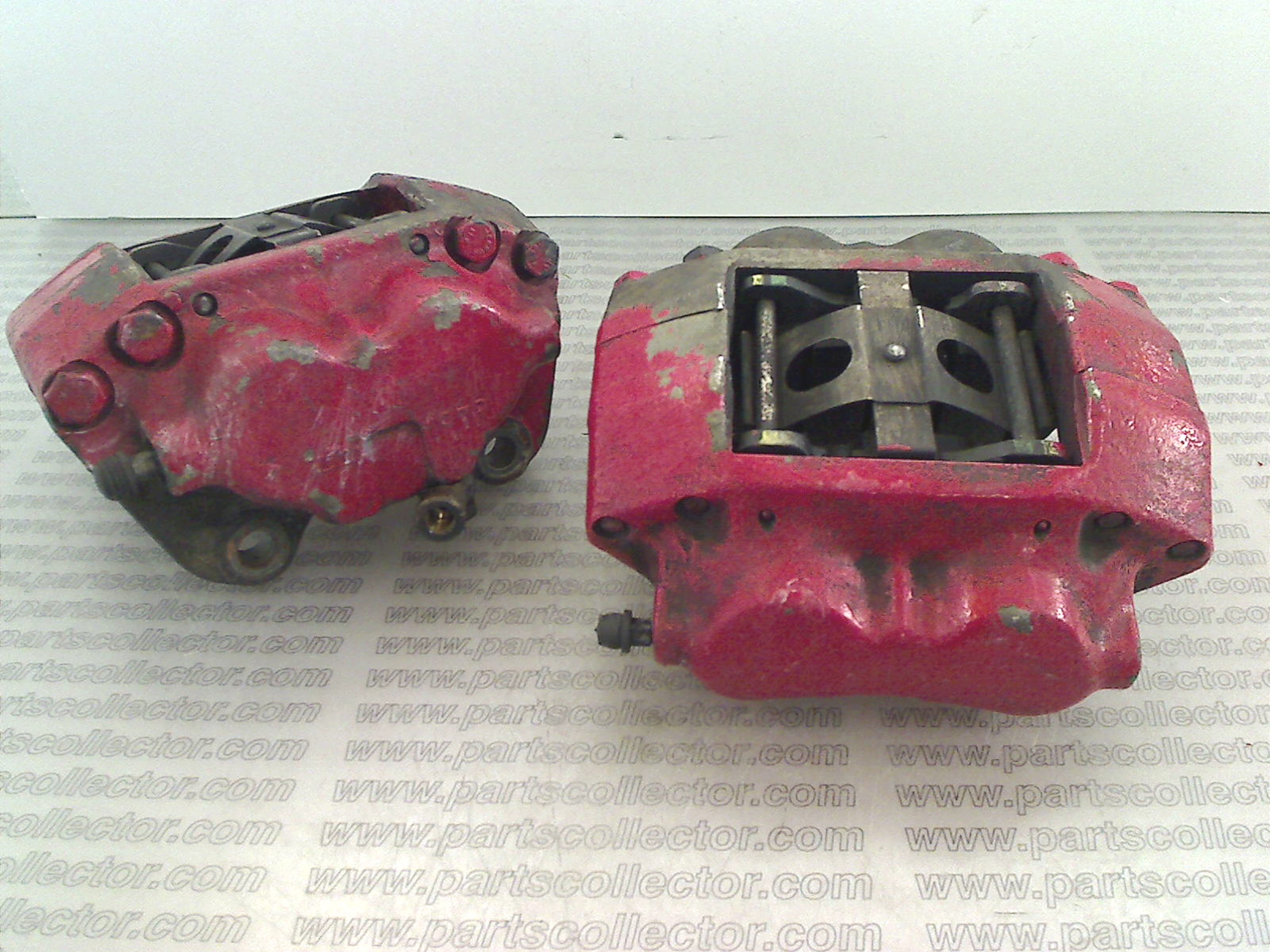 PAIR OF FRONT CALIPERS