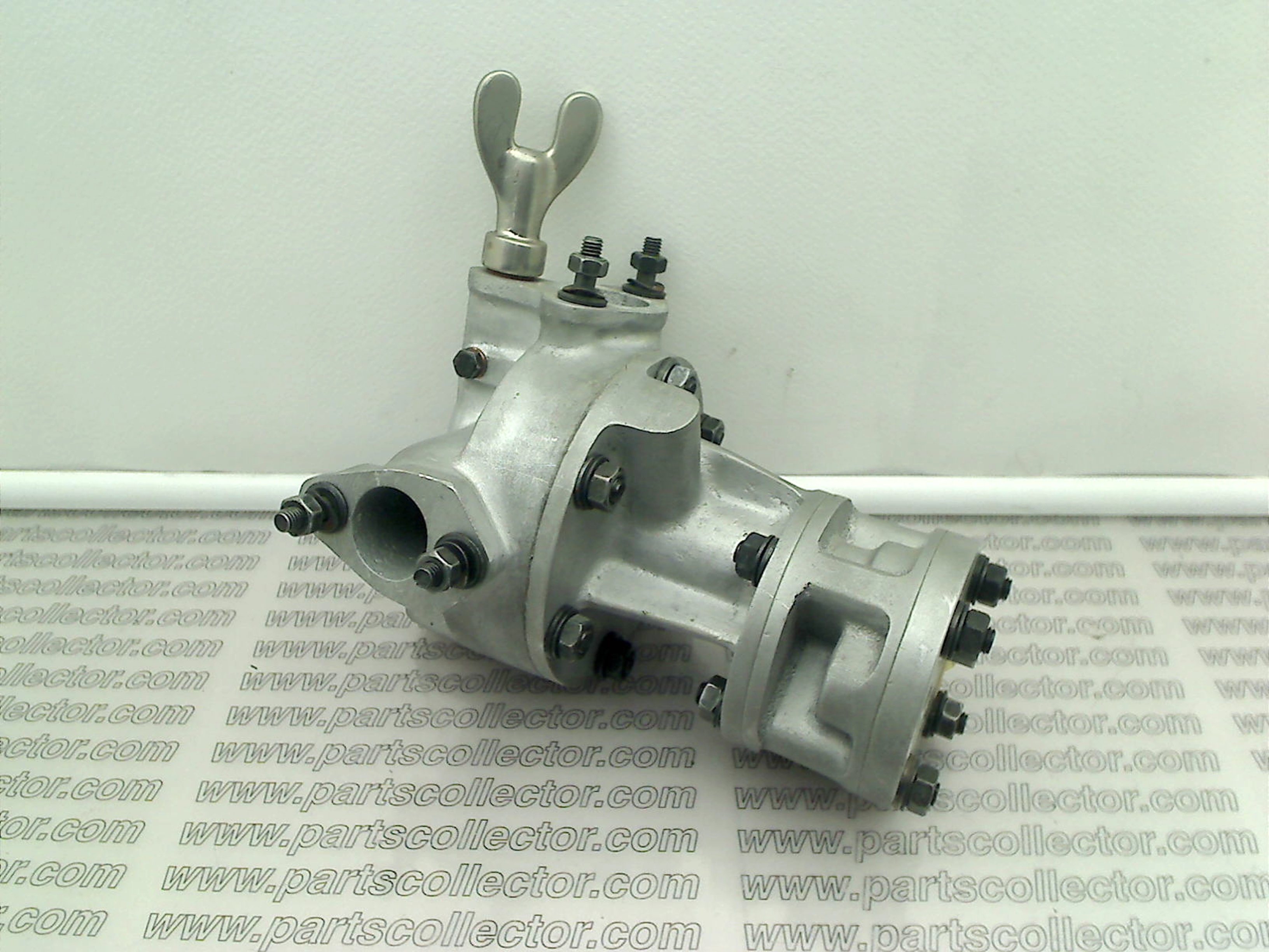 WATER AND OIL PUMP ASSEMBLY