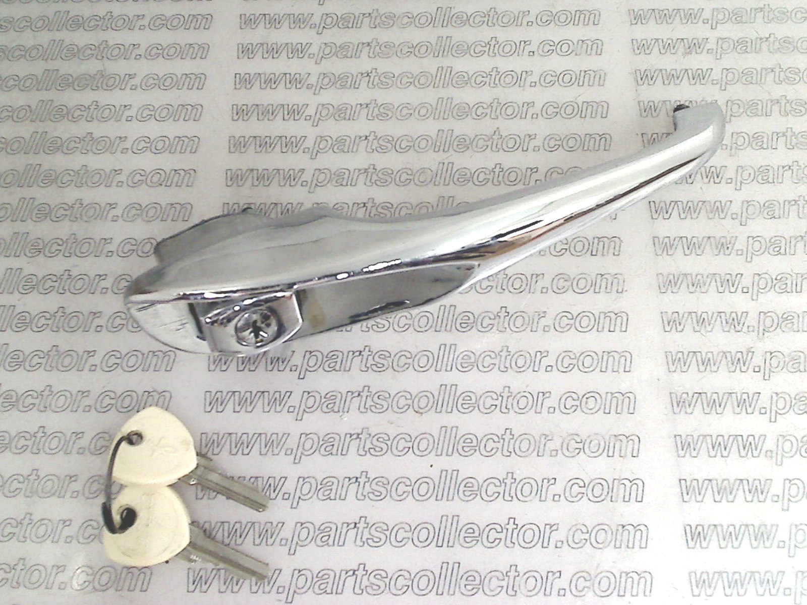RH DOOR HANDLE