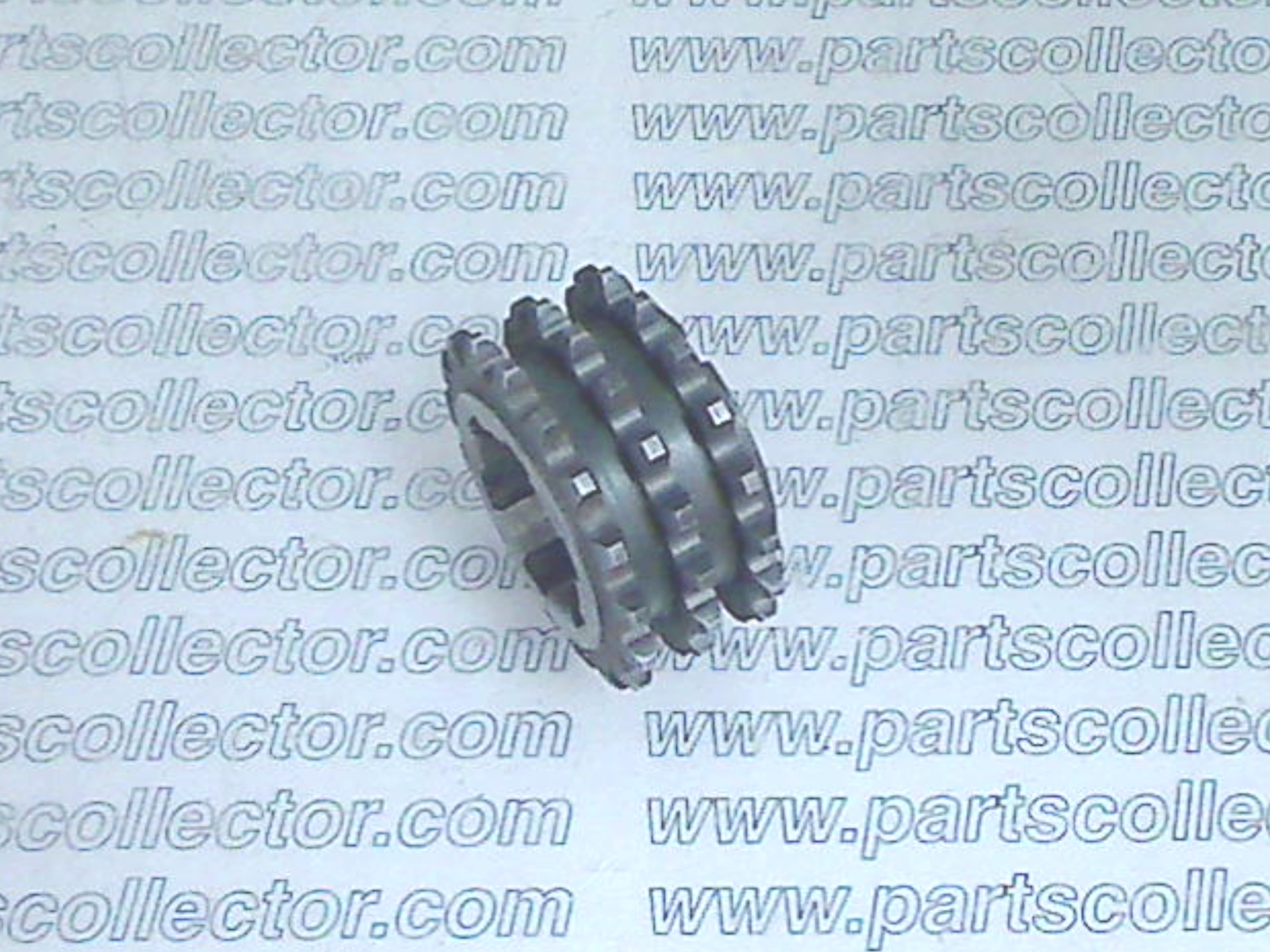 TRIPLE CHAIN TIMING SPROCKET